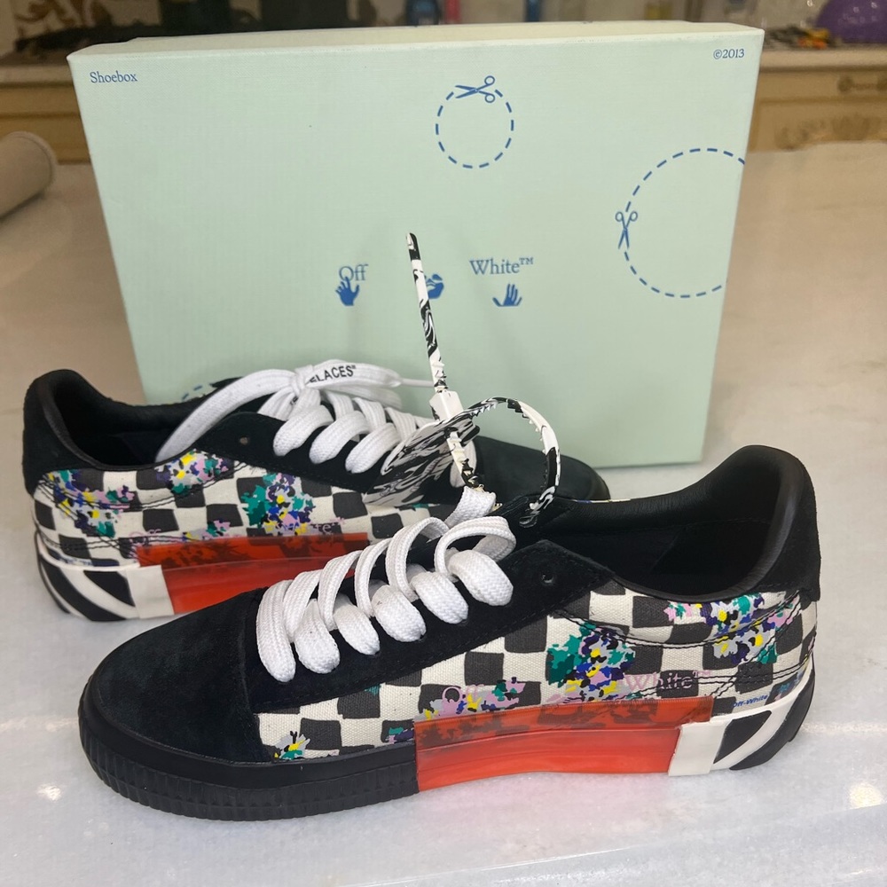NWT OFF- WHITE VULCANIZED LOW TOP SNEAKER WOMENS SIZE EU 40/US 10 - Picture 3 of 8